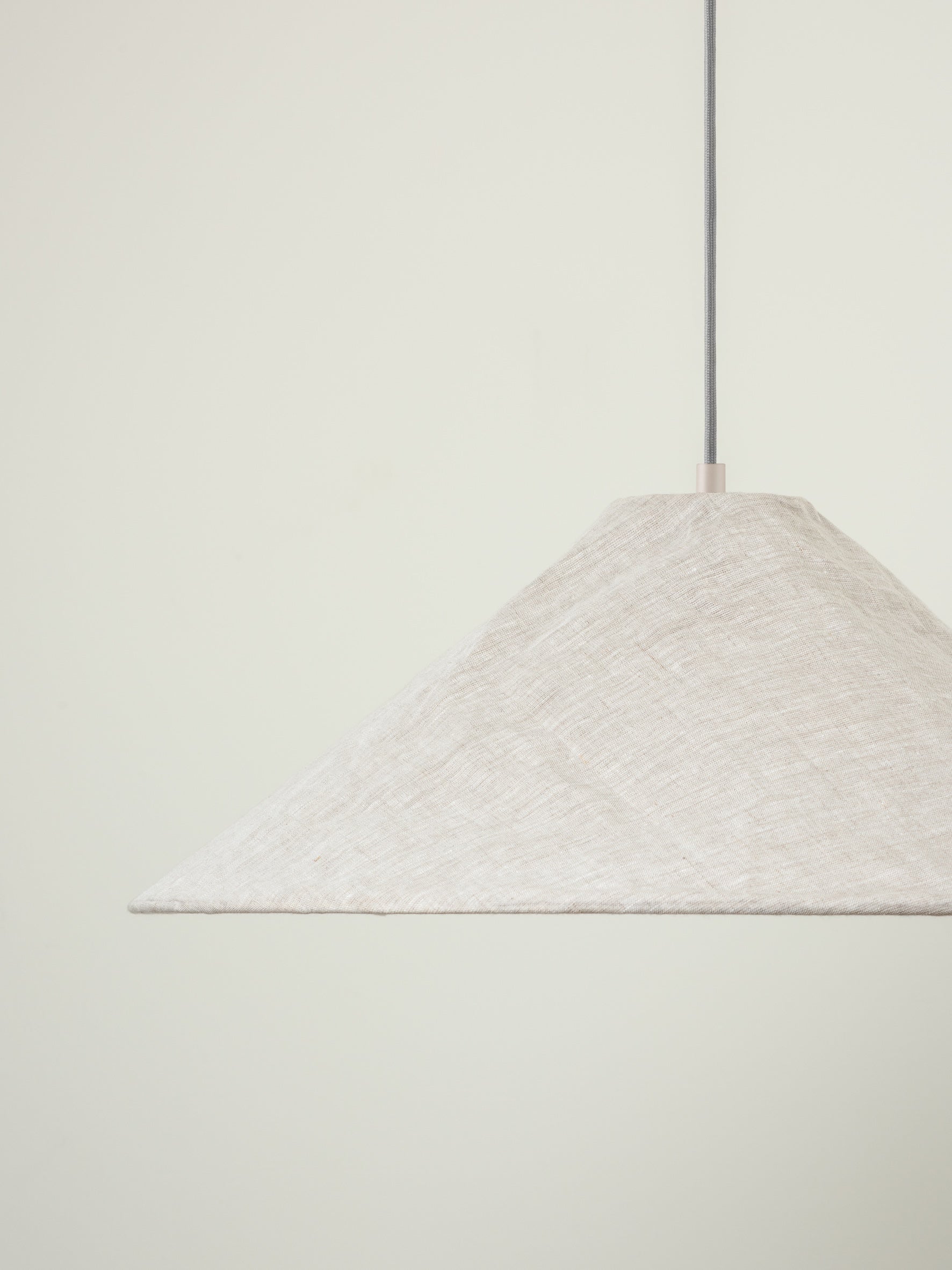 Siya - collapsible large linen pendant