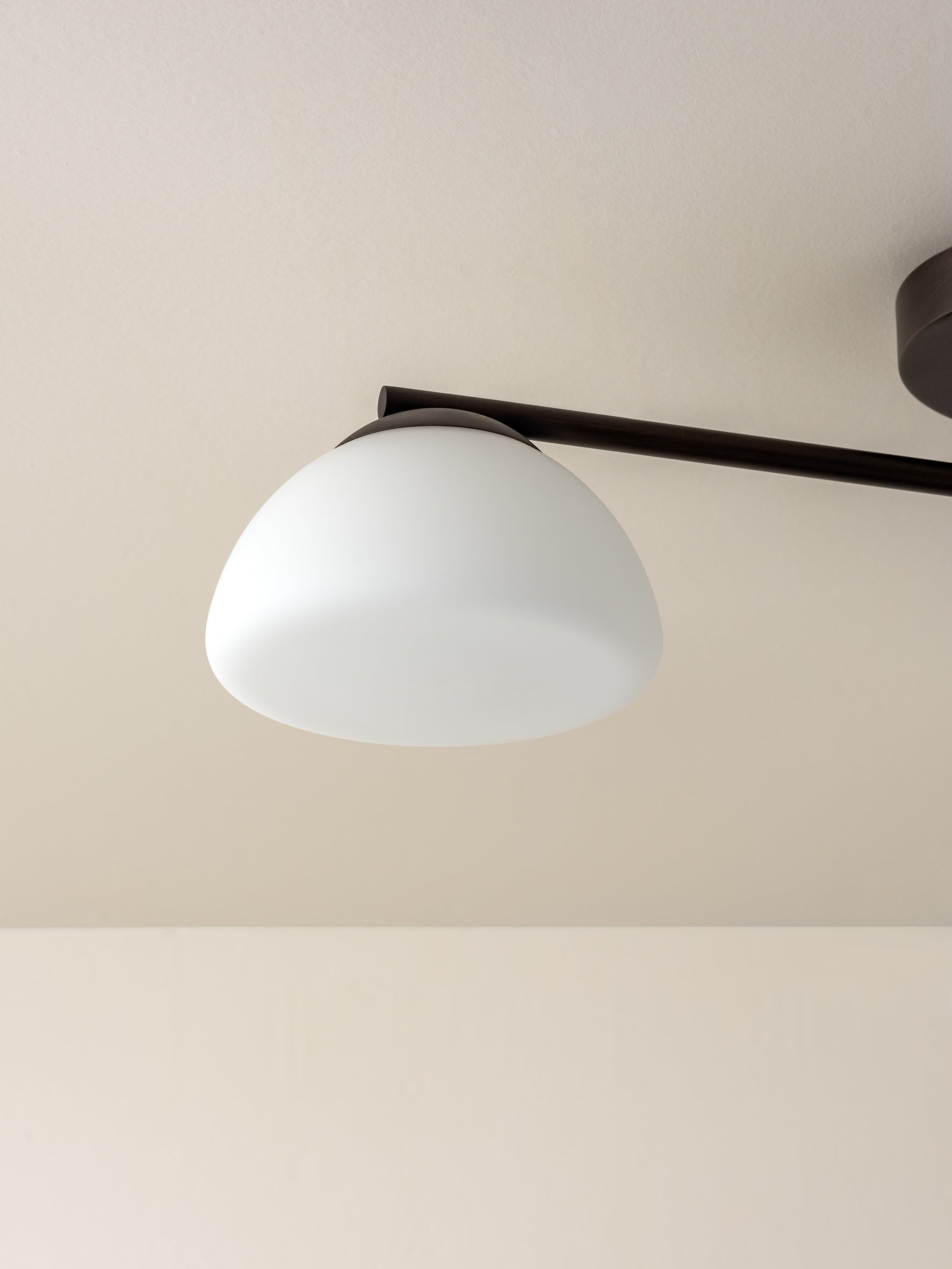 Silio - 3 light bronze and opal flush