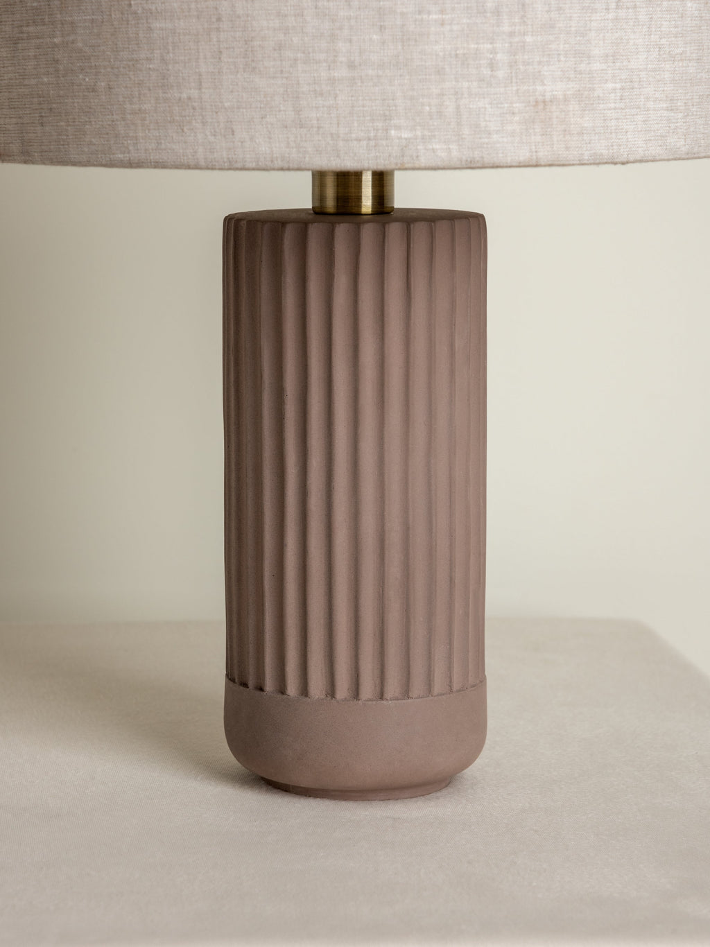 Avero - taupe ribbed concrete table lamp