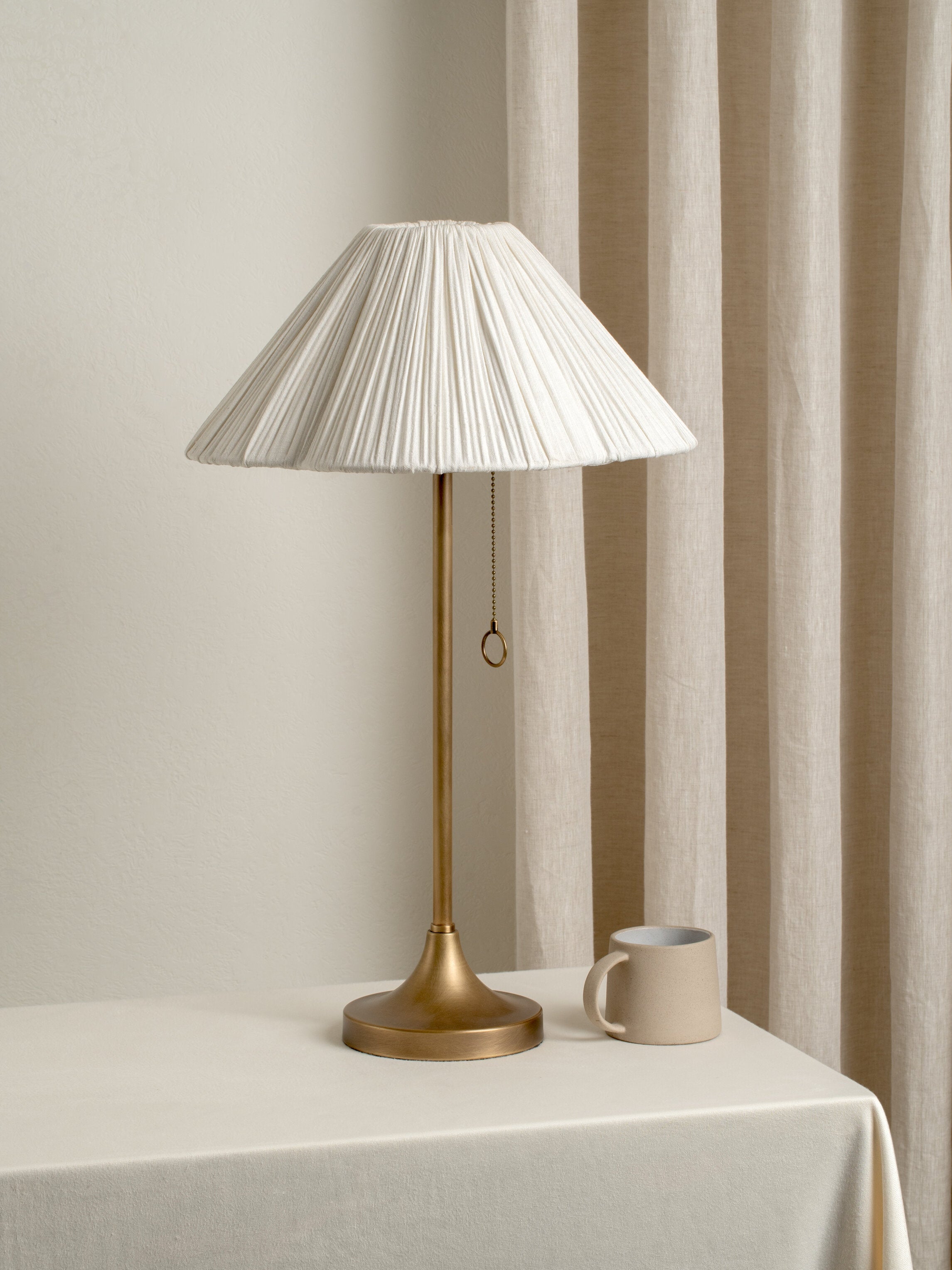 Lindi table lamp